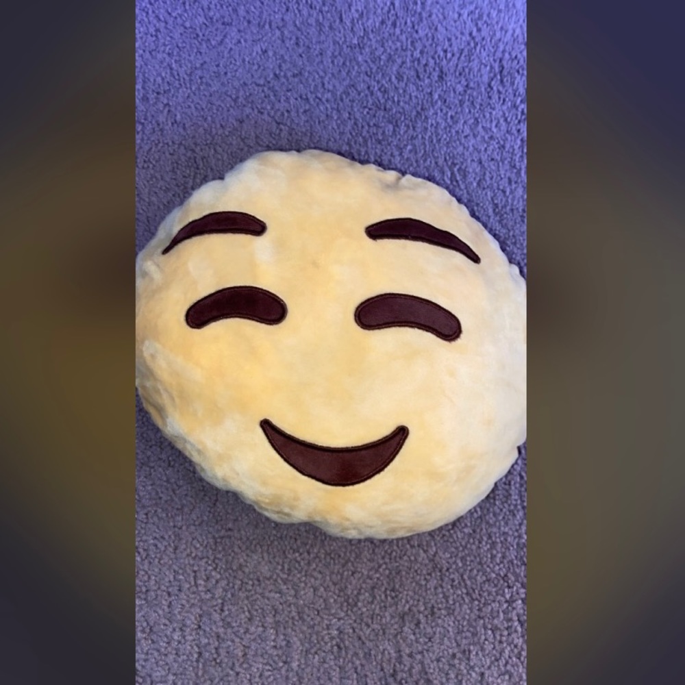 Smiley pillow